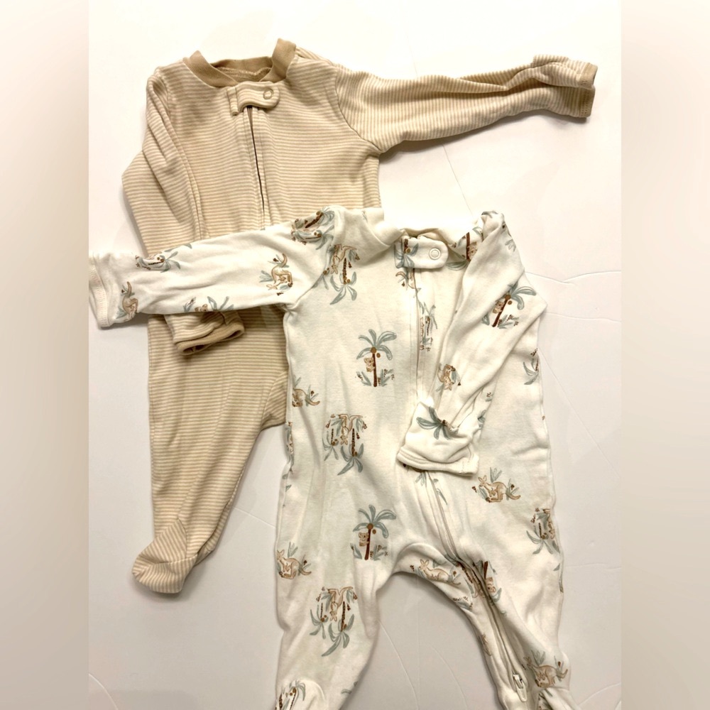 Carter’s 2x Footed Onesies with Hand Covers